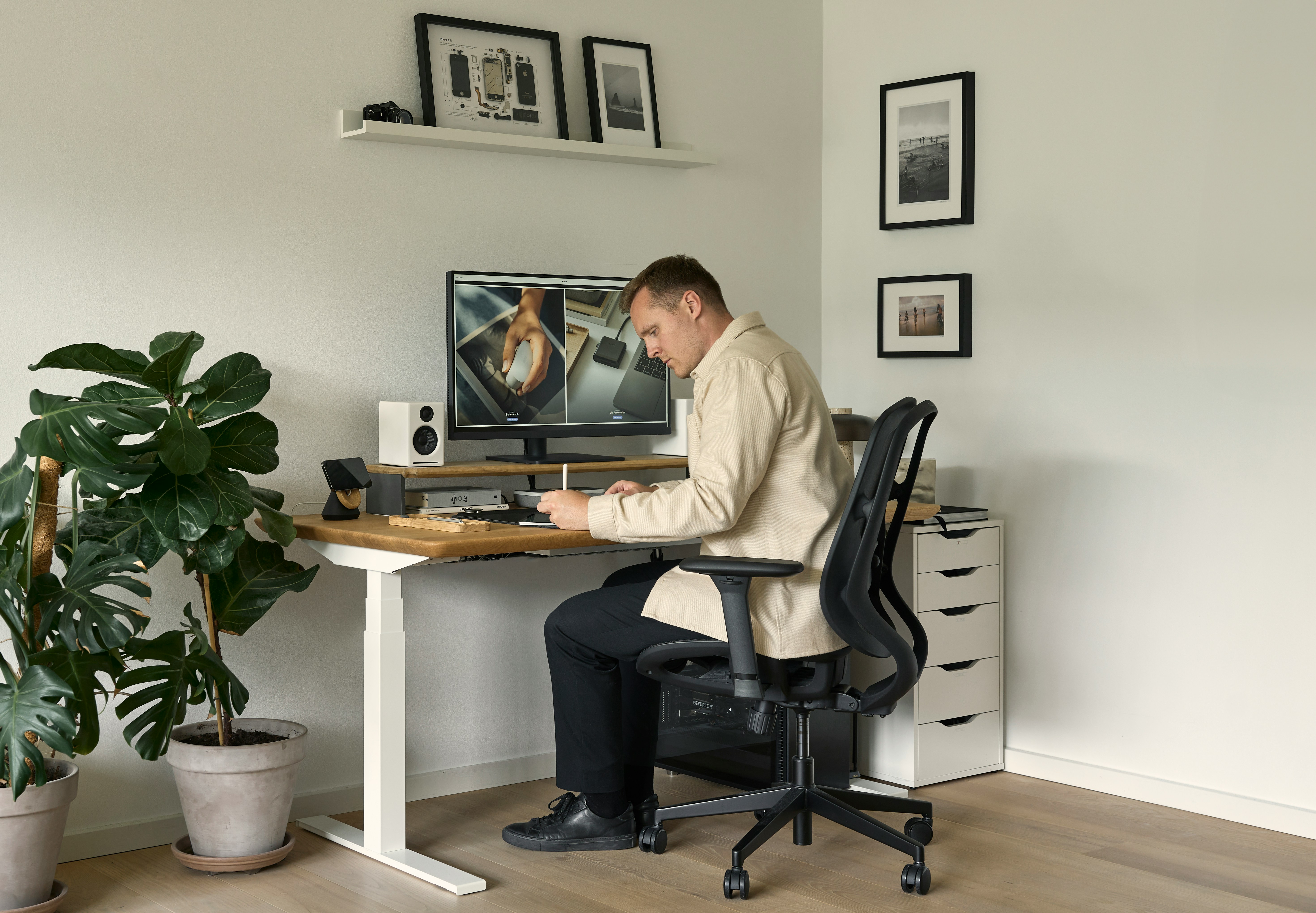 Man in ergonomic chair